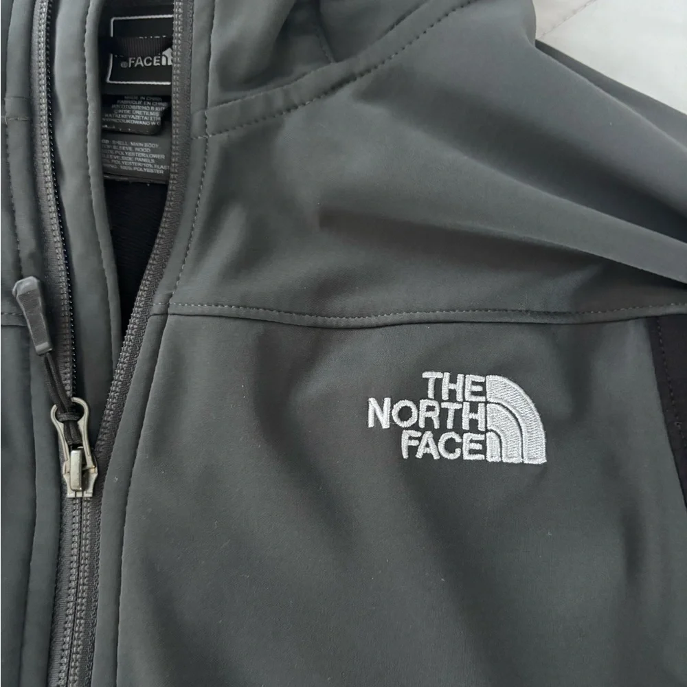 The North Face Men's Hooded Windbreaker Jacket - Gray & Black